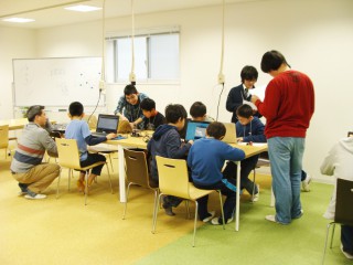 NPO法人UPTREEさんが「子ども向けプログラミング教室」を開催されました